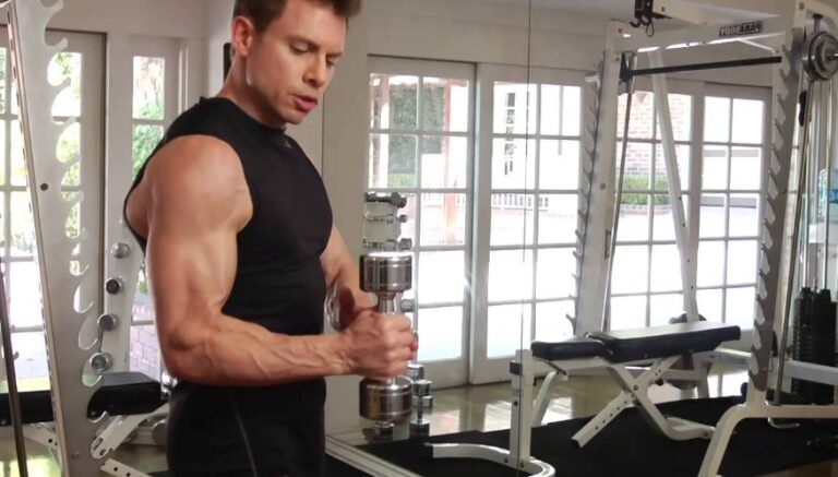 What Muscles Do Lat Raises Work