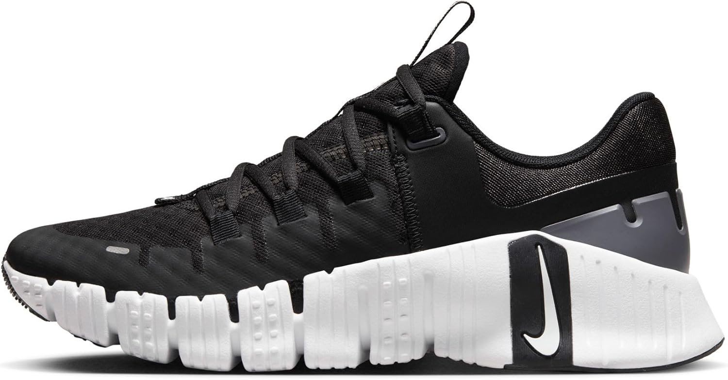 Nike Women's Lightweight Breathable Sneakers for Everyday Comfort and 