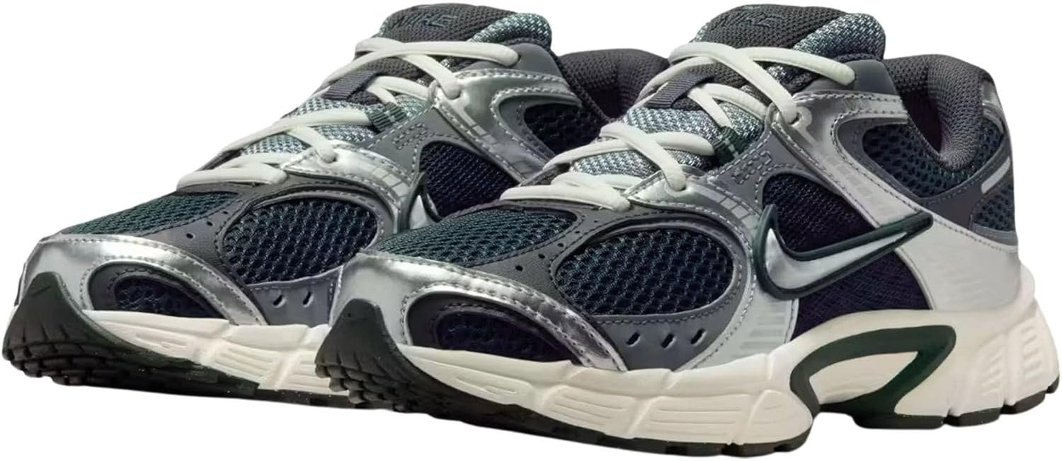 Nike Women's V5 RNR Sneakers - Cushioned Responsive Ride Breathable Me