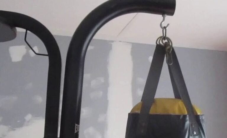 Best Heavy Bag Stands With Pull Up Bar