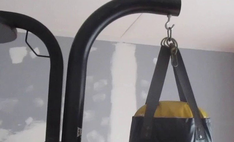 Best Heavy Bag Stands With Pull Up Bar