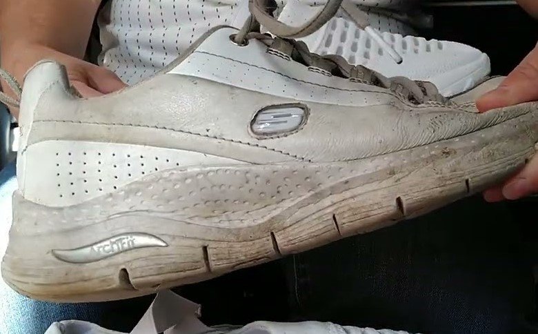 best arch fit walking shoes