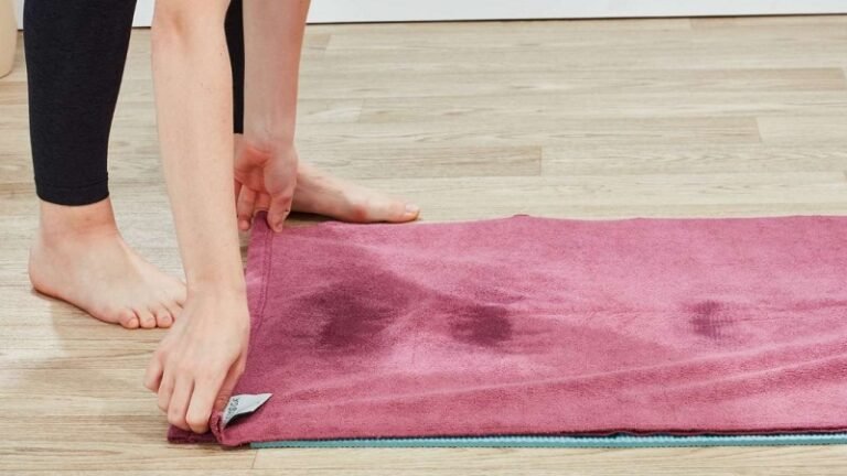 Best Yoga Towels For Sweaty Hands